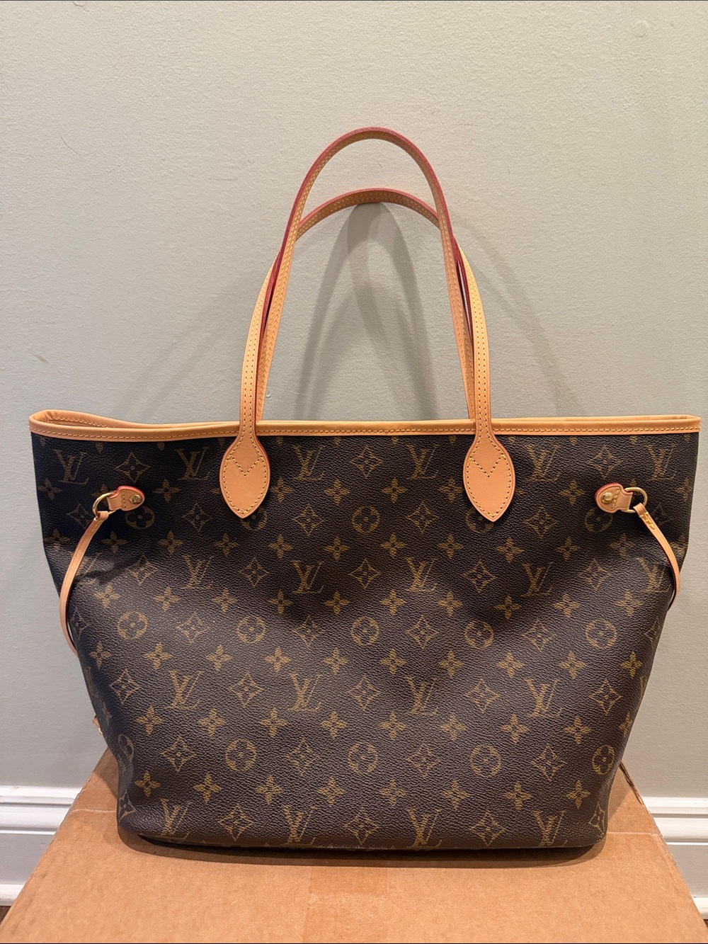Louis Vuitton Monogram Neverfull MM Brown Tote with Natural Leather Trim - Picture 3 of 12